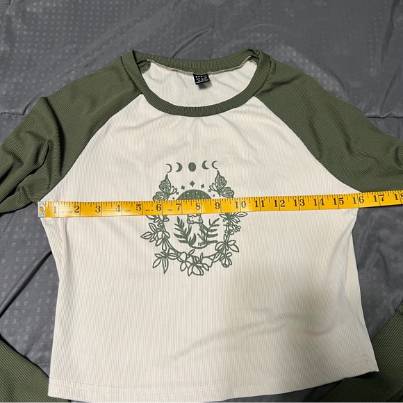 Shein mushroom crop top off white green size Xl - Picture 5 of 7